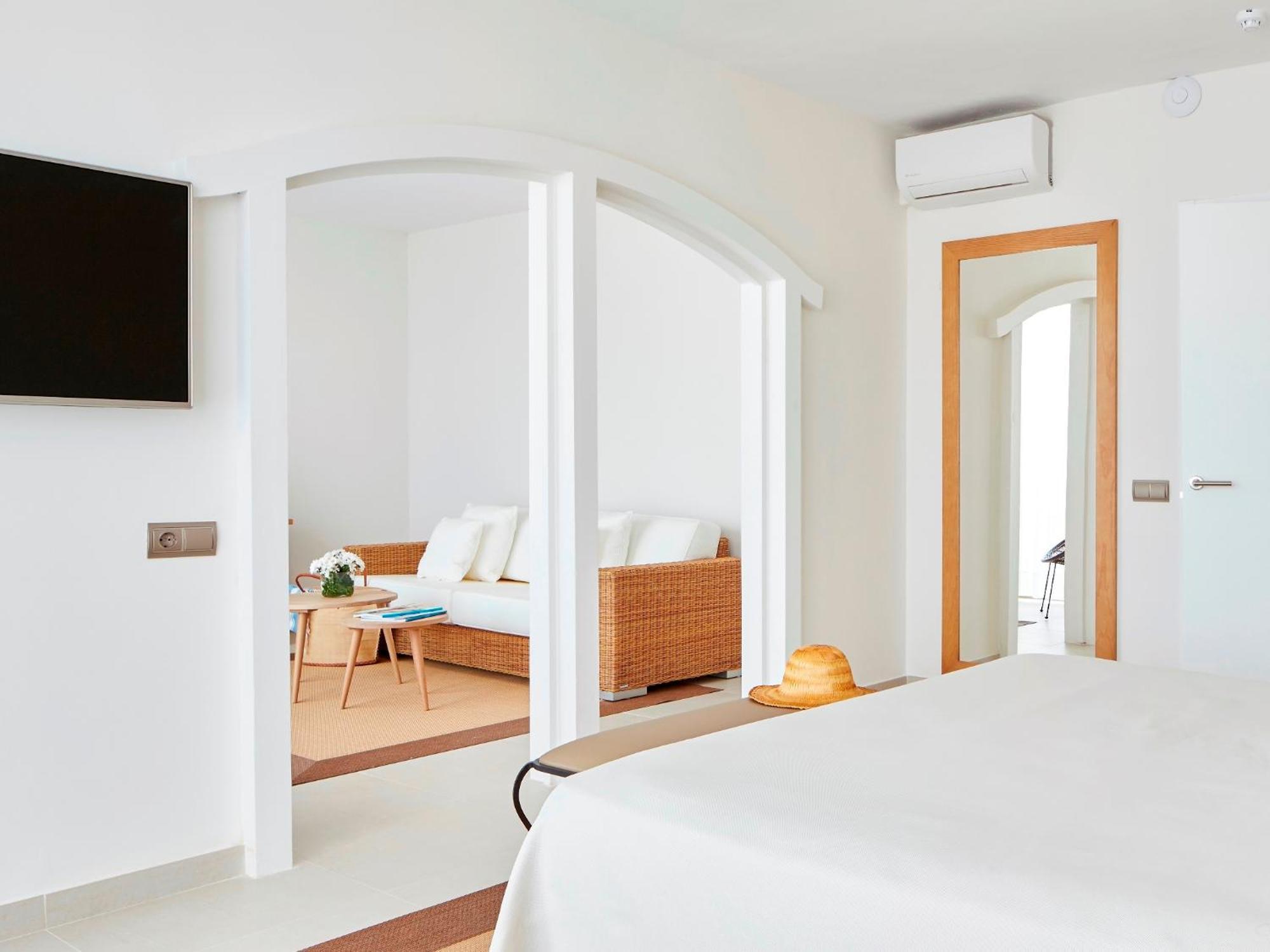 Hotel Tres Torres Santa Eularia des Riu Pokój zdjęcie